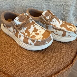 Yellowstone Wendy Comf Tan Cow Hey Dude